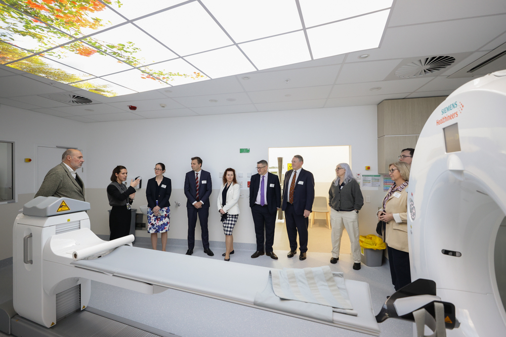 Research Australia tours NIF’s UWA Node